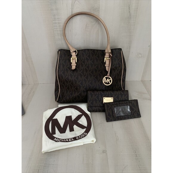 Michael Kors Jet Set Medium brown Beige Signature Work Tote Bag Great condition - Picture 2 of 6